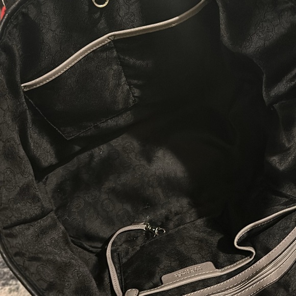 Michael Kors Jet Set Large Shoulder Tote - Picture 5 of 10